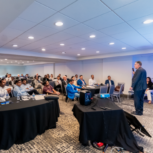 Enterprise digitalization forum, Business transformation event, Participants collaborating on digital transformation opportunities